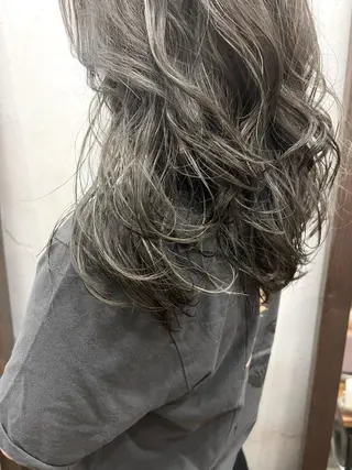 セミロング カラー 🩵小野 えりか🩷のヘアスタイル