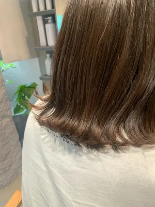 ショート カラー bh.maara デザイン／ハイトーンのヘアスタイル