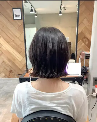 ショート リサ tonieのヘアスタイル