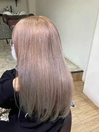 ロング Dilla所属・mori tomoのヘアスタイル