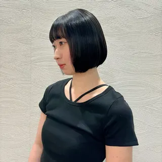 ショート カラー Lotti なぎのヘアスタイル