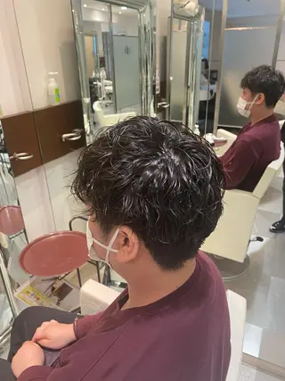 パーマ メンズ コテ巻き風パーマ 藤澤　知彌のヘアスタイル