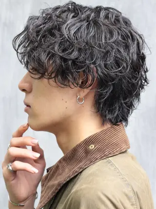ショート カラー パーマ ヘアアレンジ メンズ スパイキー/フェザー /波巻き/かいとのヘアスタイル