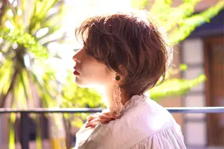 ショート hoNua. 栄/透明感カラーのヘアスタイル