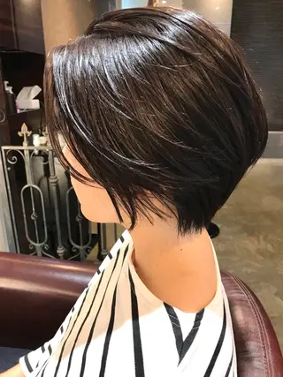 ショート AKUTSU KOICHIのヘアスタイル