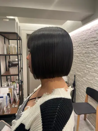 ショート ハイトーン/レイヤ ーTENSHOのヘアスタイル