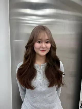 カラー 透明感ベージュ🤎 ナチュラルレイヤーのヘアスタイル