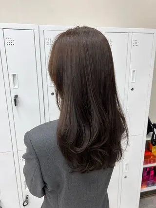 ミディアム カラー aya / ニュアンスカラーのヘアスタイル