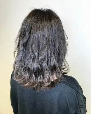 ミディアム カラー Miru by INCE HAIRのヘアスタイル