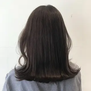 ミディアム サイレント美容師 アイリィのヘアスタイル