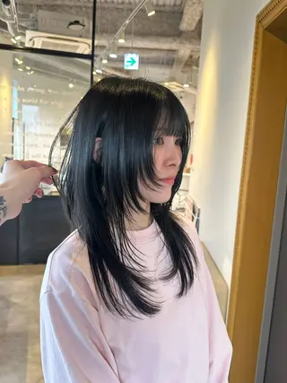 ミディアム 大阪ウルフカット ハッシュカットのヘアスタイル