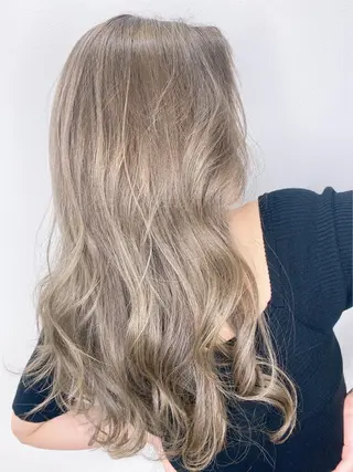 セミロング カラー レイヤー×艶髪特化 マネージャー安藤光司のヘアスタイル