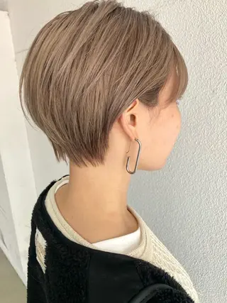 ショート カラー 越後 遥/ 透明感カラー🪞🤍のヘアスタイル