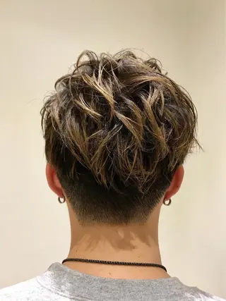ショート カラー KEN KENのヘアスタイル