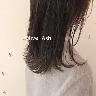 セミロング カラー 市川 千夏のヘアスタイル