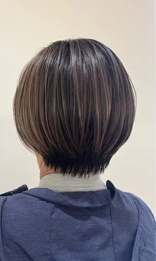 ショート カラー 丹野 美樹のヘアスタイル