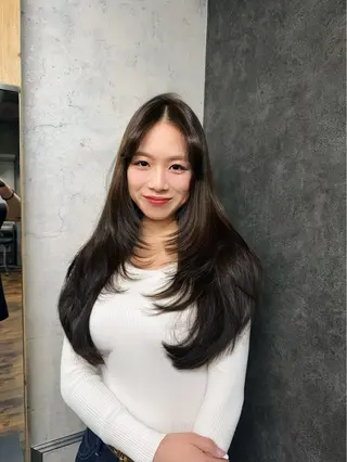 ロング カラー ヘアアレンジ レイヤー／顔周り 韓国ヘア森田和貴のヘアスタイル