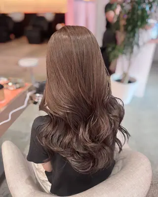ロング 艶カラー✨レイヤー 𝐚𝐲𝐚𝐤𝐚のヘアスタイル