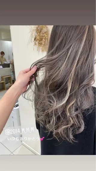 ロング marju銀座 マージュギンザのヘアスタイル