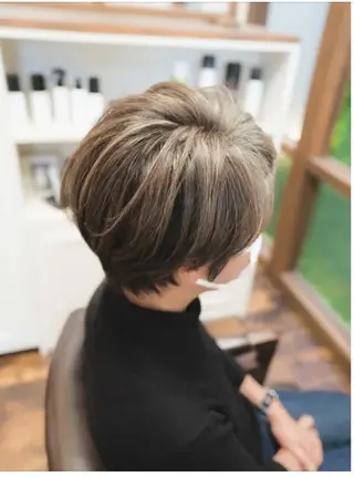 ショート LULU MALUのヘアスタイル