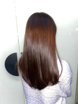 カラー 岩崎 優のヘアスタイル