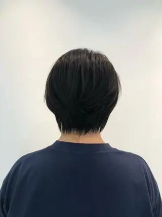 ショート カラー 磯山 直貴のヘアスタイル