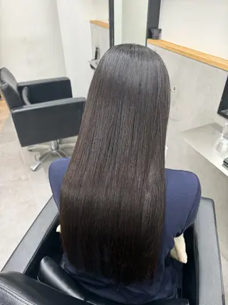 ロング Laff新宿所属・新宿/ベージュ/ 透明感カラー/タクマのヘアスタイル