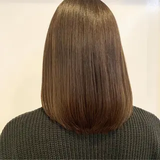 ショート カラー トップ スタイリストのヘアスタイル
