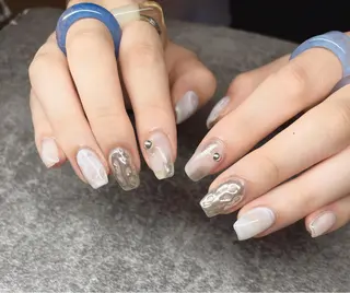 ネイル R inのネイルデザイン