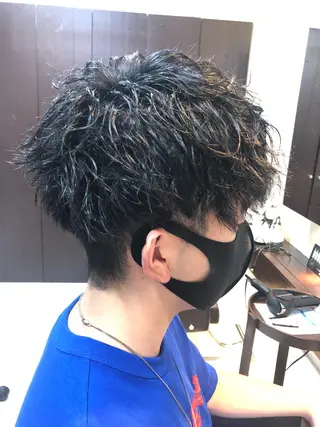 パーマ メンズ カ レラのヘアスタイル