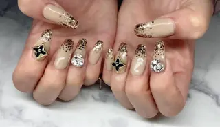 ネイル マツエク・マツパ アイブロウ Nail&eye Belire 新宿のネイルデザイン