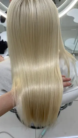 ロング ANN GAGA 心斎橋/ハイトーンのヘアスタイル