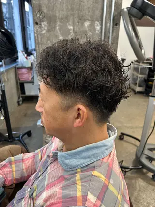 ショート パーマ メンズ ナカオ ヤストシのヘアスタイル