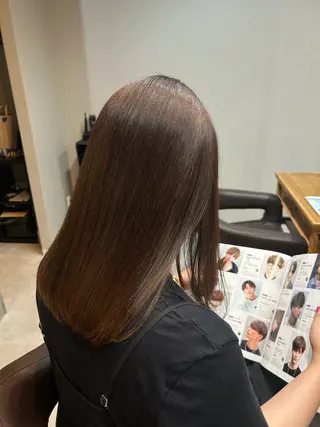 ミディアム カラー 川筋 桃果のヘアスタイル