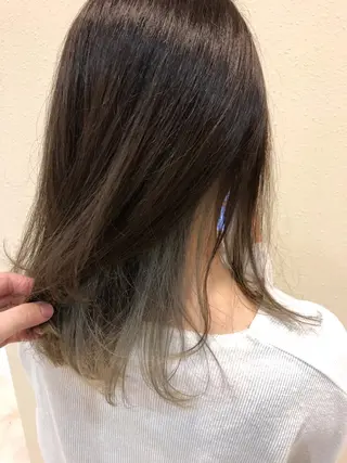 セミロング カラー 中川 茜里のヘアスタイル