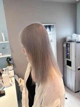 セミロング カラー 🪄池袋ハイトーン 🪄ブリーチカラーのヘアスタイル