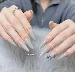 ネイル Hin Nailsのネイルデザイン