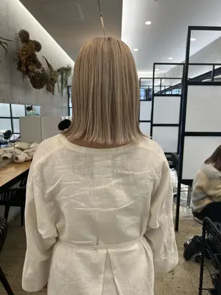 ミディアム カラー くせっ毛カット タツヤのヘアスタイル
