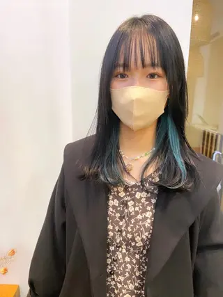 セミロング カラー ショート/ウルフ ハイトーン/カイセイのヘアスタイル