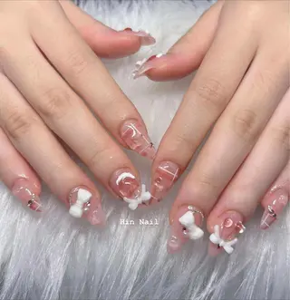 ネイル Hin Nailsのネイルデザイン