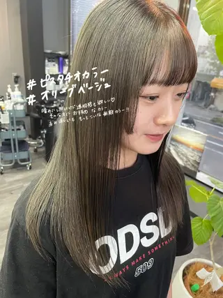 セミロング カラー オノ アカネのヘアスタイル