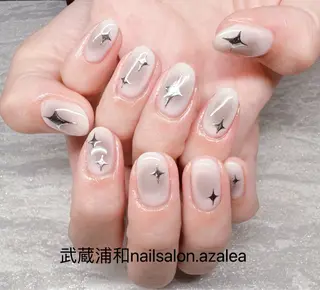 ネイル R inのネイルデザイン