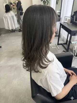 ミディアム カラー 【CLOVE】阿世賀 潤のヘアスタイル