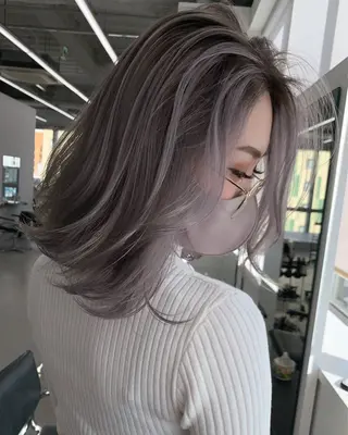 ミディアム 中道 晶のヘアスタイル