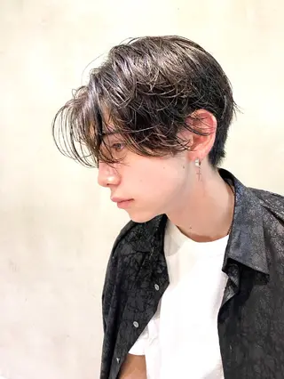 ミディアム カラー メンズ ヘアアレンジ 【毛流れヘア】 人気No.1/ユウキのヘアスタイル