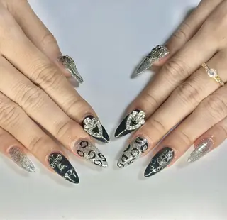 ネイル グエン ミーのネイルデザイン