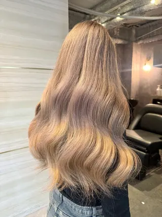 ロング カラー ヘアアレンジ 🌱巴結生🌿大宮 ☁️ミルクティーのヘアスタイル