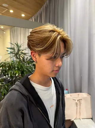 ミディアム カラー メンズ 💈原宿指名No.1 センターパート💈のヘアスタイル