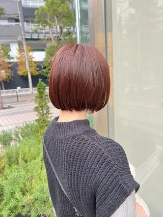 ショート カラー ミオ💎ショート 透ける暗髪のヘアスタイル