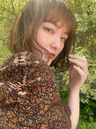 ミディアム カラー ゆうこ 🩷🩶のヘアスタイル